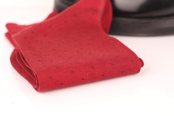BURGUNDY PIN DOTS MID CALF SOCKS - Image 4