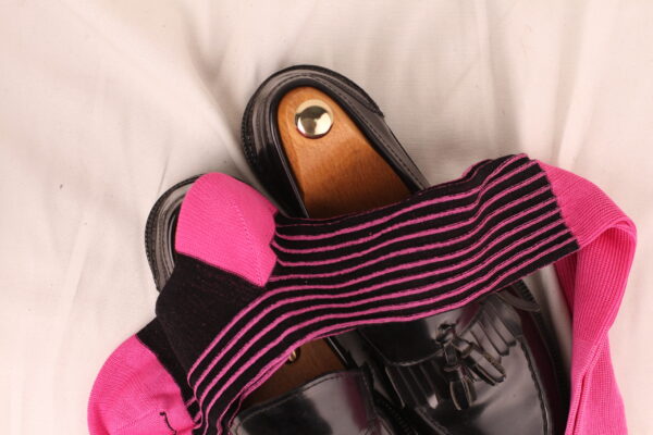 NEW ! PINK BLACK SHADOW STRIPED COTTON SOCKS - Image 4