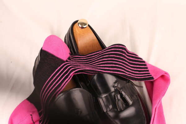 NEW ! PINK BLACK SHADOW STRIPED COTTON SOCKS - Image 3