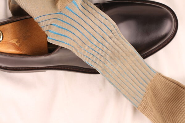 NEW ! BEIGE BLUE SHADOW STRIPED COTTON SOCKS - Image 3