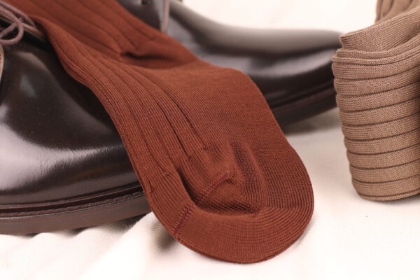 NEW! Reddish Brown Ribbed Cotton Socks - Image 3